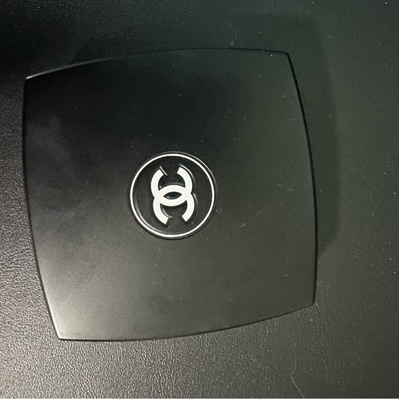 Chanel Les 4 Ombres Eyeshadow Palette - Picture 3 of 3